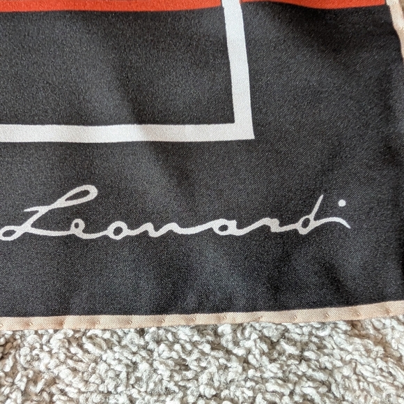 Rare Vintage Leonardo Scarf - Picture 14 of 15